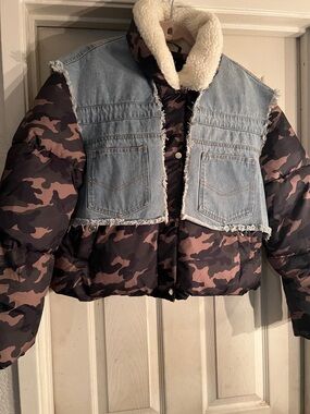 AKIRA Denim-Trim Camo Puffer Jacket with Sherpa Collar - Brown & Black